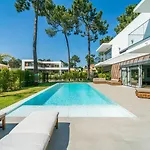 Luxury 4br W/ Pool & Cinema Golf | By Airnest