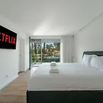 Luxury 4br W/ Pool & Cinema Golf | By Airnest Villa *