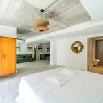 Luxury 4br W/ Pool & Cinema Golf | By Airnest *
