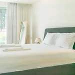 Luxury 4br W/ Pool & Cinema Golf | By Airnest Villa