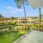 Luxury 4br W/ Pool & Cinema Golf | By Airnest Charneca (Setubal)