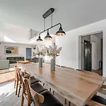 Βίλα Luxury 4br W/ Pool & Cinema Golf | By Airnest *