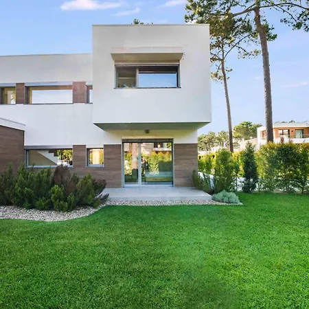 Luxury 4br W/ Pool & Cinema Golf | By Airnest * Aroeira (Setubal)