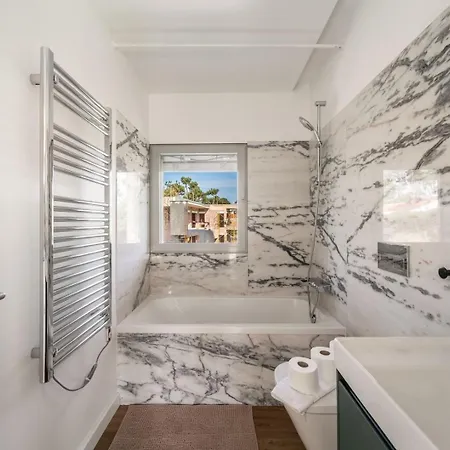 Luxury 4br W/ Pool & Cinema Golf | By Airnest *