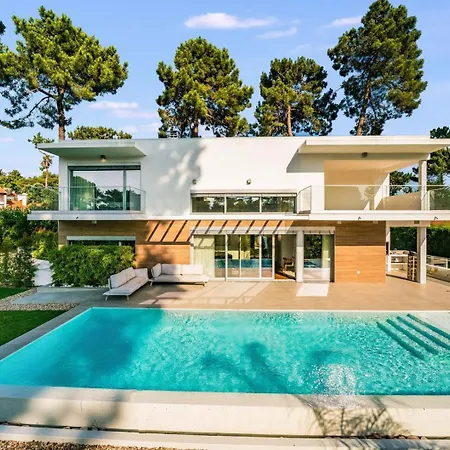 Luxury 4br W/ Pool & Cinema Golf | By Airnest Villa