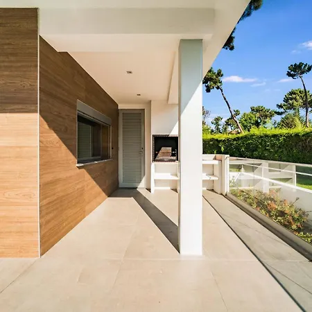 Luxury 4br W/ Pool & Cinema Golf | By Airnest *