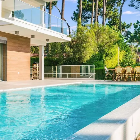 Luxury 4br W/ Pool & Cinema Golf | By Airnest * Aroeira (Setubal)