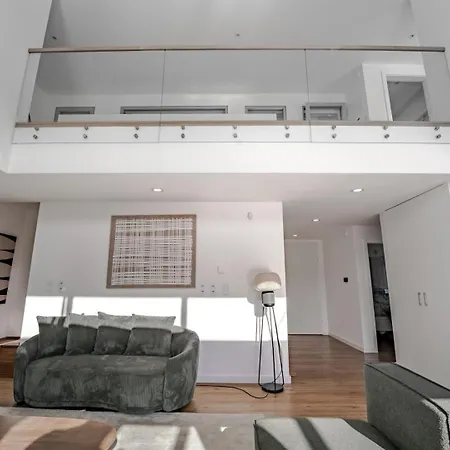 Luxury 4br W/ Pool & Cinema Golf | By Airnest