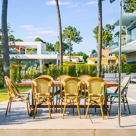 Villa Luxury 4br W/ Pool & Cinema Golf | By Airnest