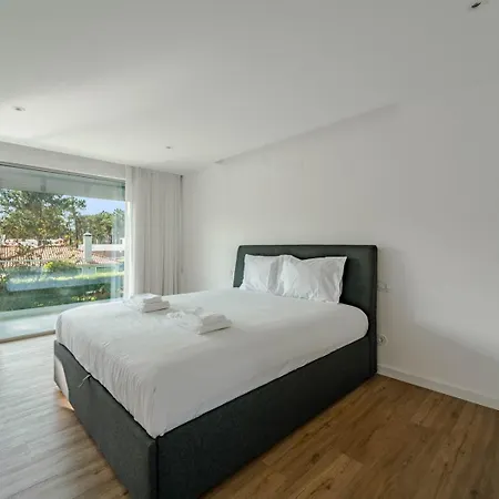 Luxury 4br W/ Pool & Cinema Golf | By Airnest Villa *