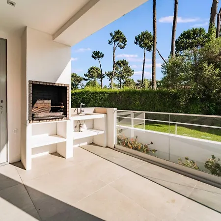 Luxury 4br W/ Pool & Cinema Golf | By Airnest