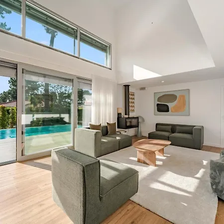 Villa Luxury 4br W/ Pool & Cinema Golf | By Airnest Aroeira (Setubal)