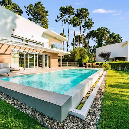 Villa Luxury 4br W/ Pool & Cinema Golf | By Airnest
