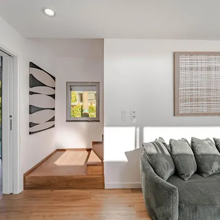 Luxury 4br W/ Pool & Cinema Golf | By Airnest *