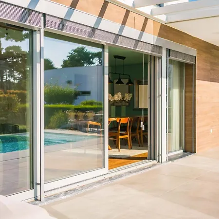 Villa Luxury 4br W/ Pool & Cinema Golf | By Airnest