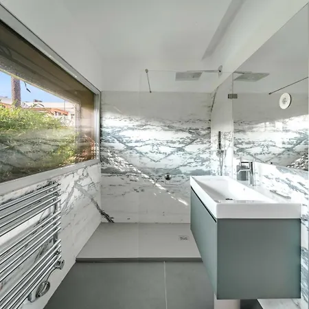 Luxury 4br W/ Pool & Cinema Golf | By Airnest Vila *