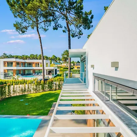 Luxury 4br W/ Pool & Cinema Golf | By Airnest *