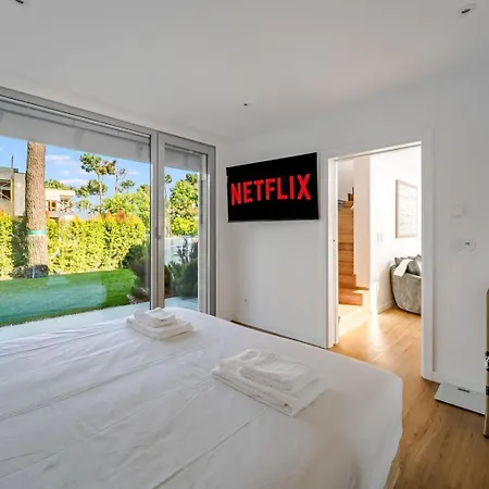 Luxury 4br W/ Pool & Cinema Golf | By Airnest