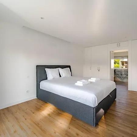Luxury 4br W/ Pool & Cinema Golf | By Airnest Vila *