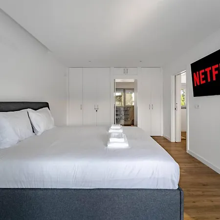 Luxury 4br W/ Pool & Cinema Golf | By Airnest Charneca (Setubal)