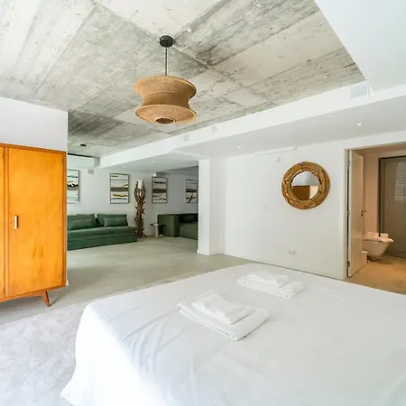 Luxury 4br W/ Pool & Cinema Golf | By Airnest *