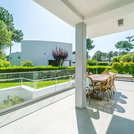 Luxury 4br W/ Pool & Cinema Golf | By Airnest * Charneca (Setubal)
