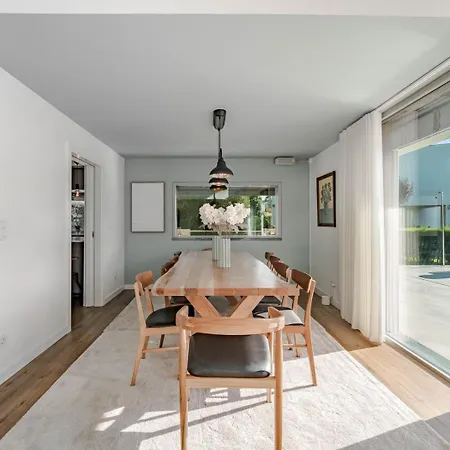 Luxury 4br W/ Pool & Cinema Golf | By Airnest Vila Charneca (Setubal)