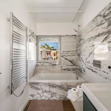 Luxury 4br W/ Pool & Cinema Golf | By Airnest * Charneca (Setubal)