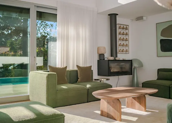 Luxury 4br W/ Pool & Cinema Golf | By Airnest * Charneca (Setubal)