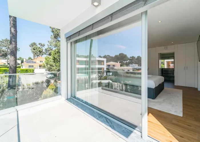 Luxury 4br W/ Pool & Cinema Golf | By Airnest Villa Charneca (Setubal)