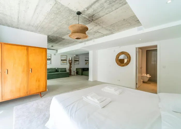 Luxury 4br W/ Pool & Cinema Golf | By Airnest *