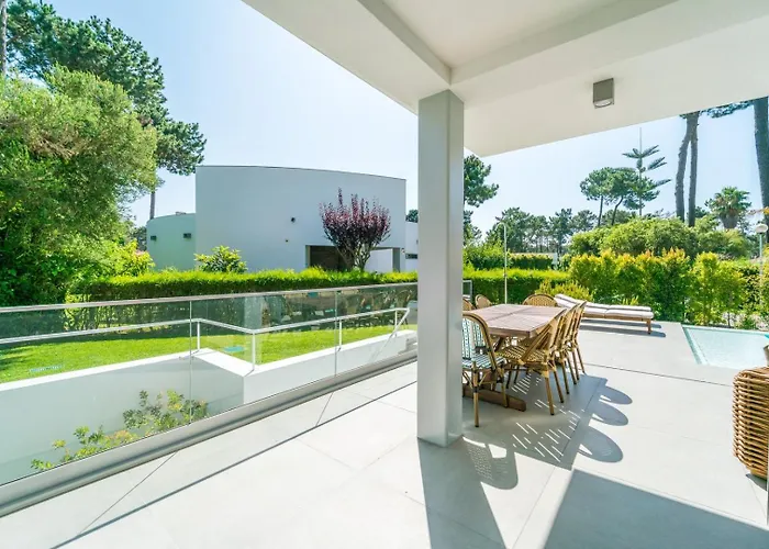 Luxury 4br W/ Pool & Cinema Golf | By Airnest * Charneca (Setubal)