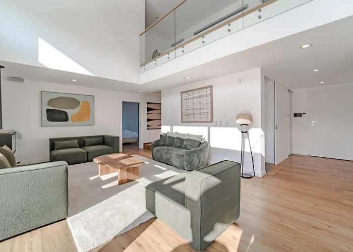 Luxury 4br W/ Pool & Cinema Golf | By Airnest