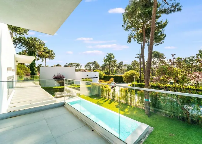Luxury 4br W/ Pool & Cinema Golf | By Airnest Villa