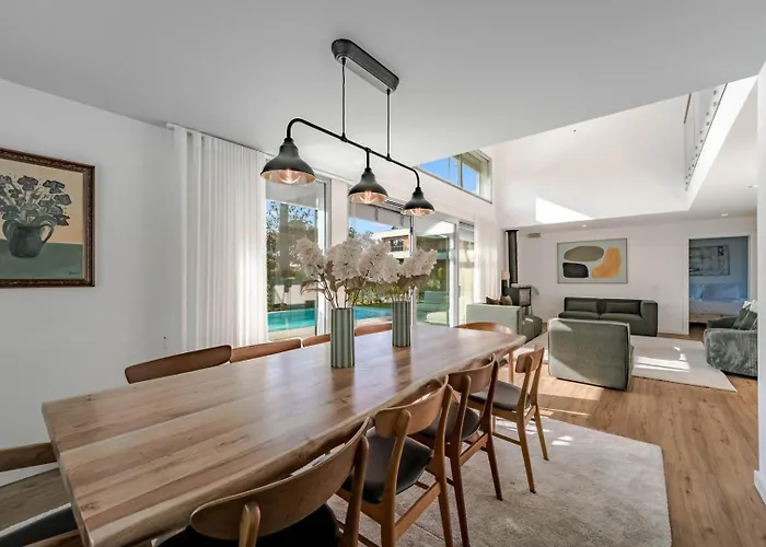 Luxury 4br W/ Pool & Cinema Golf | By Airnest Villa *