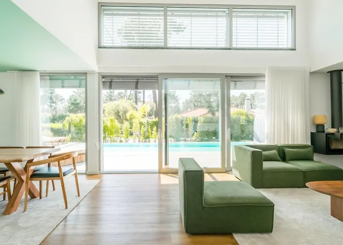 Luxury 4br W/ Pool & Cinema Golf | By Airnest *