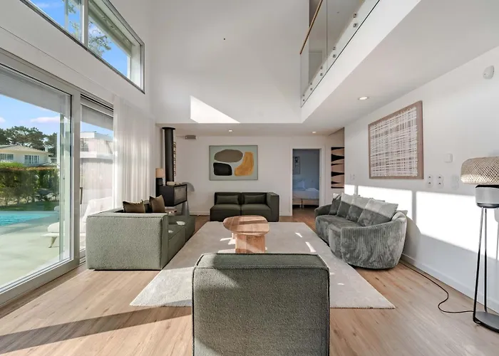 Luxury 4br W/ Pool & Cinema Golf | By Airnest Villa *