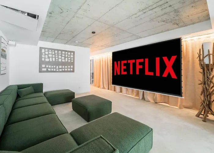 Luxury 4br W/ Pool & Cinema Golf | By Airnest Charneca (Setubal)